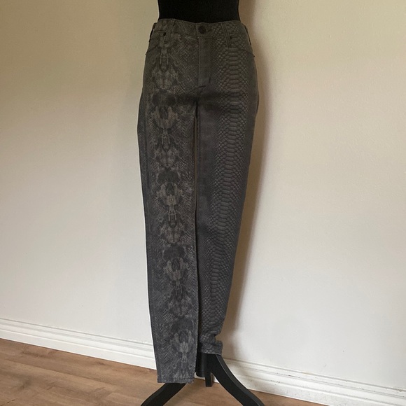 Hudson Jeans Nico Super Skinny Mid-Rise Snakeskin Print Jeans - Picture 3 of 16